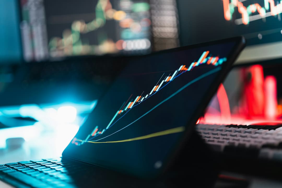 Replikanto vs. Apex Trade Copier Comparison Guide for Traders